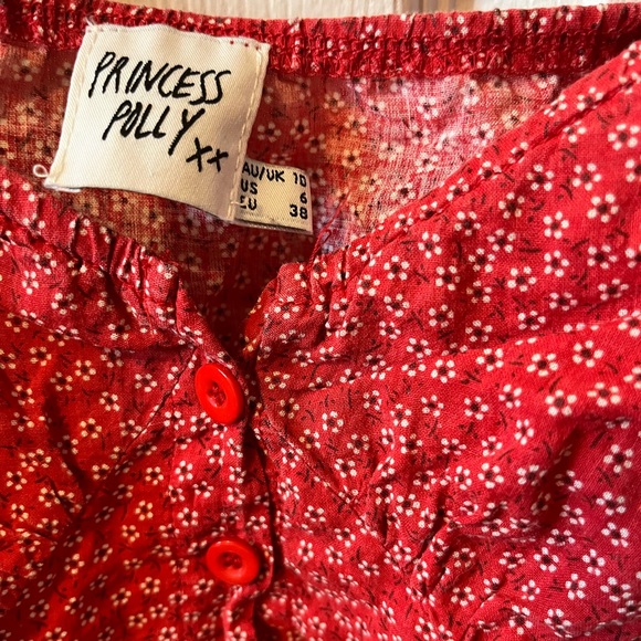 Princess Polly Abe red and white floral button up crop top, size 6 - Picture 3 of 4